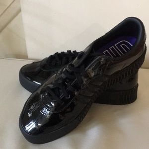 Adidas Samba Women’s size 7